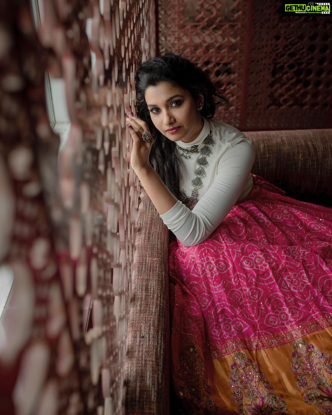 Priya Bhavani Shankar Instagram - Thank you for showering us with so much love and positivity❤️ Styling - @anushaa13 Assistant stylist - _ilakzz_ Jewellery - @yoursethnically Skirt - @savinidii_official Makeup - @salomirdiamond Hair - @puii_c_ammy Photographer - @kiransaphotography Location - @designhotelchennai