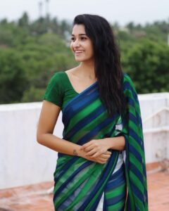 Priya Bhavani Shankar Instagram - மாசம் ஒரு trip போனவர்களை மொட்டை மாடி photoshoot பண்ண வைப்பது தான் காலச்சக்கரம்🙇🏻‍♀️ #NoComplaintsThough 😎