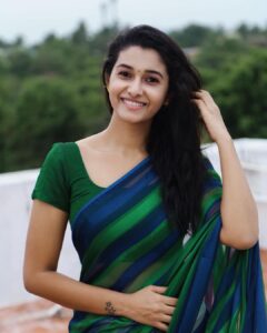 Priya Bhavani Shankar Instagram - மாசம் ஒரு trip போனவர்களை மொட்டை மாடி photoshoot பண்ண வைப்பது தான் காலச்சக்கரம்🙇🏻‍♀️ #NoComplaintsThough 😎