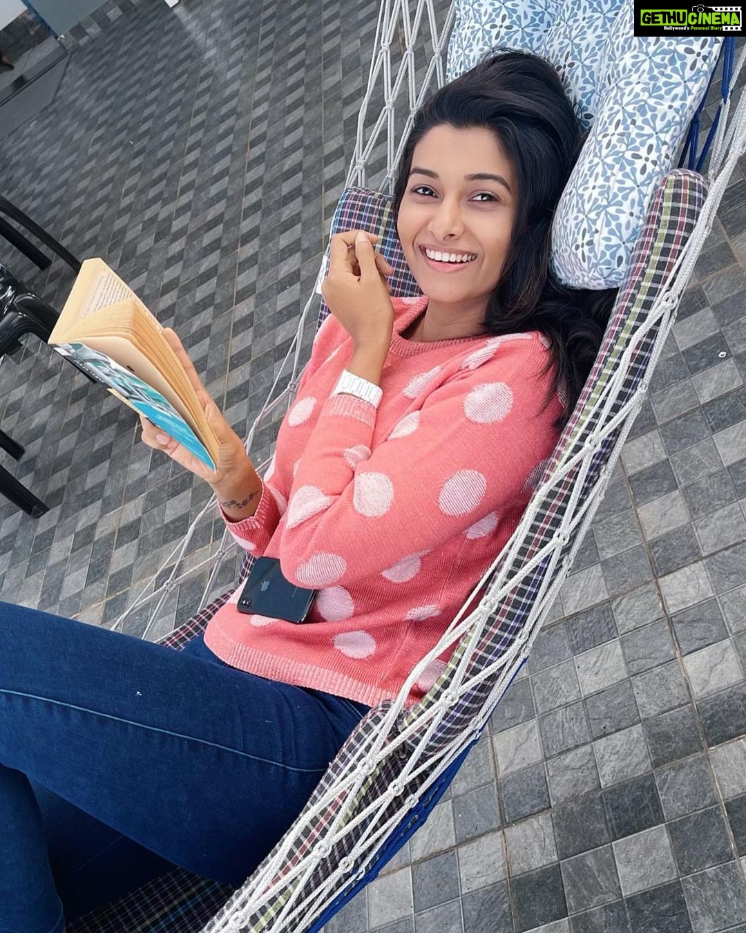 Priya Bhavani Shankar Instagram - Sometimes the most productive thing you can do is to relax☺️ #Mondaymotivations 😇