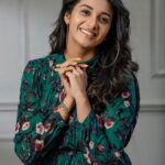 Priya Bhavani Shankar Instagram - The shoot where you don’t stop laughing only 😄 love you guys ❤️🤗 Styled by @anushaa13 HMU @viji_sharath PC @kiransaphotography