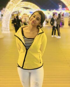 Priya Bhavani Shankar Instagram - My ‘ready to look around’ face ☺️