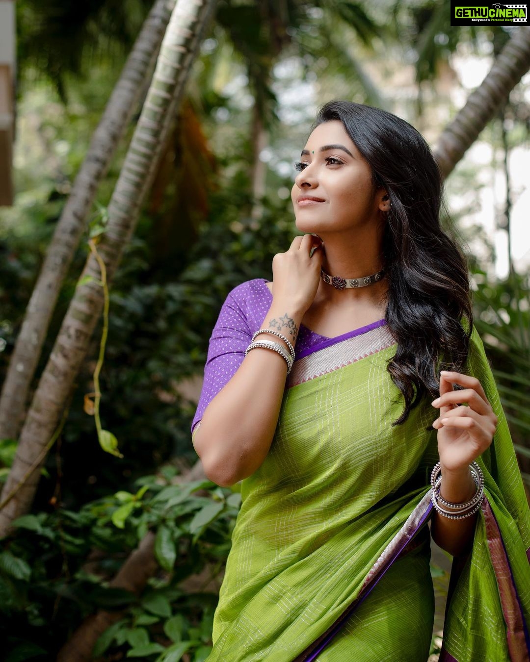 Priya Bhavani Shankar Instagram - Woven With love @merasalofficial Accessories @theamethyststore PC @kiransaphotography