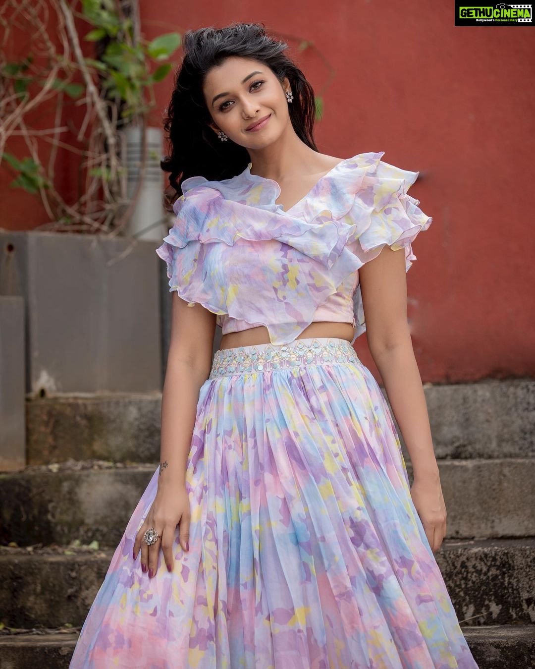 Priya Bhavani Shankar Instagram - 💃🏻 Stylist - @gegonian by @anushaa13 Assistant stylist - @_ilakzz_ Outfit - @bandananarulaofficial Accessories - @rimliboutique Makeup - @salomirdiamond Hairstylist - @pui_c_ammy Photographer - @kiransaphotography Location - @designhotelchennai