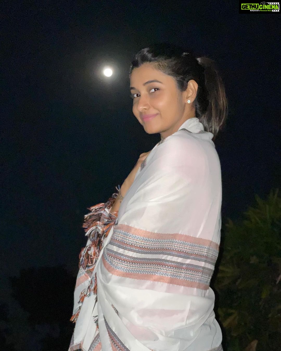 Priya Bhavani Shankar Instagram - A girl has to get away for the birthday week with a full moon all over the sky ☺️❤️ Chikmagalur