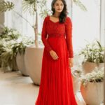Priya Bhavani Shankar Instagram - Because it’s @ashwin.thiyagarajan ❤️ Spreading colours and smile on the last week of this year! HMU @salomirdiamond PC @aarontheobed