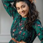 Priya Bhavani Shankar Instagram - The shoot where you don’t stop laughing only 😄 love you guys ❤️🤗 Styled by @anushaa13 HMU @viji_sharath PC @kiransaphotography