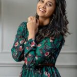 Priya Bhavani Shankar Instagram - The shoot where you don’t stop laughing only 😄 love you guys ❤️🤗 Styled by @anushaa13 HMU @viji_sharath PC @kiransaphotography