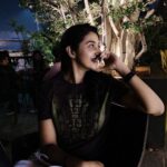 Priya Bhavani Shankar Instagram - Midweek night in sequence 1) deciding with guilt 😌 2) waiting 😶 3) how calories look like 🤩 4) how calories taste like 😋 5) once In a while it’s ok ☺️