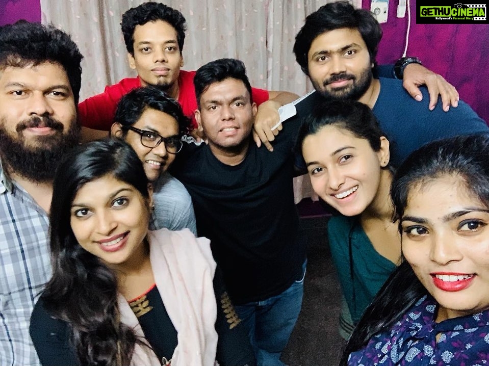 Priya Bhavani Shankar Instagram - 20lakhs bike+ 1.5L pudhu exhaust+ 1lakh helmet+30K bag+1.5 lakh phone+helmet Ku 20K Bluetooth set+ moonu luxury car+ pala kodigaluku pudhu premium flat! Ellathayum vachikitu treat keta mattum kaasey illa, ponnu kodukka maatraanganu ALL TIME DEPRESSION 🤷🏻♀️ epdi irukum? happy birthday ma. Nalla irunga.. Adhu podhum engaluku. stay rich and stay depressed like always dude. 🤗 @arshadh_az
