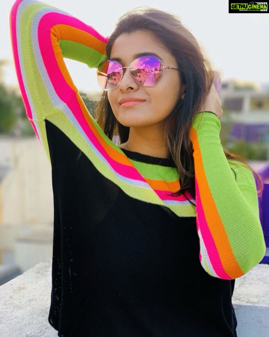 Priya Bhavani Shankar Instagram - With a little bit of hood and a lot universe in me ☺️🙌🏼