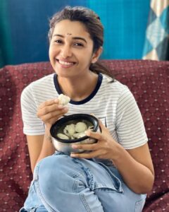 Priya Bhavani Shankar Instagram - Namma velaya parpom ☺️ #happybirthday dude 🥳