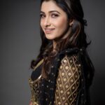 Priya Bhavani Shankar Instagram - @ashwin.thiyagarajan + black + last minute = love 🖤 take my love Aasshhh❤️ @kiransaphotography thank you for that swift 2 min shoot 🤗