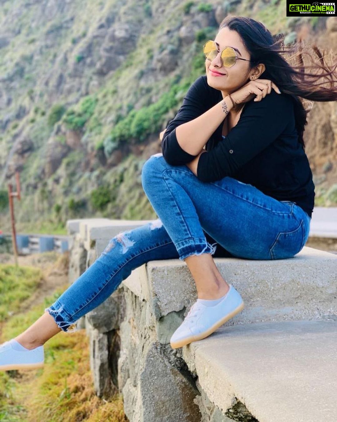 Priya Bhavani Shankar Instagram - In a world full of chaos, there is my serene silence ☺️