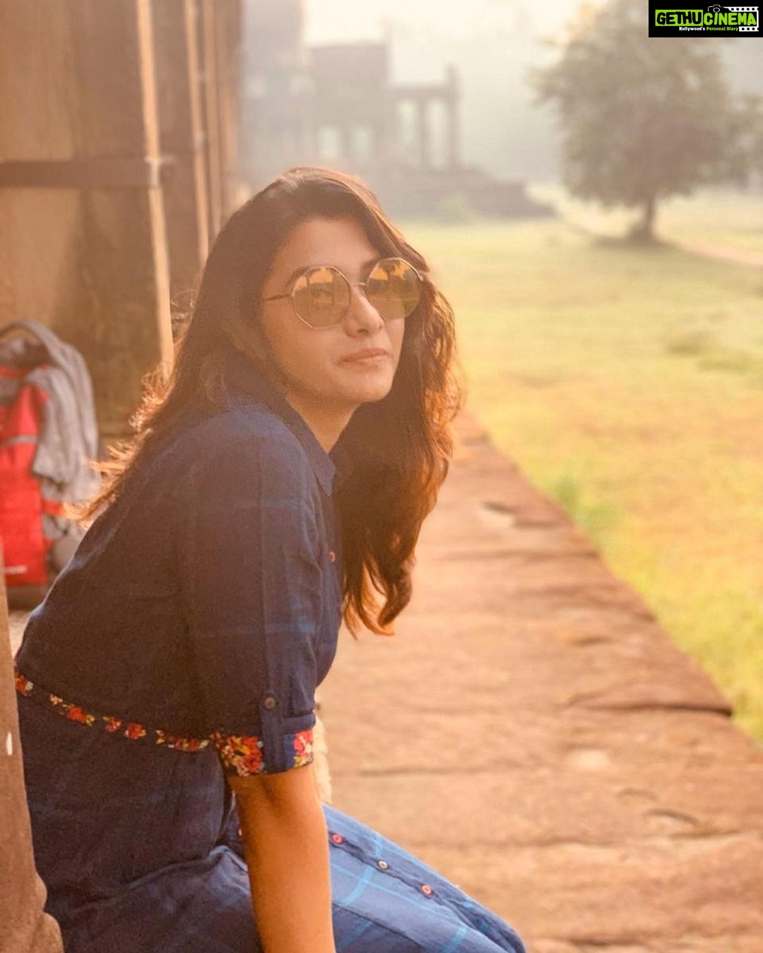 Priya Bhavani Shankar Instagram - #THROWBACK To all the beautiful memories😊 I can keep watching the sunrise the sunset and the stars and the moon and the sky all my life and keep gushing about it like forever ☺️ Angkor Wat, Siem Reap, Cambodia