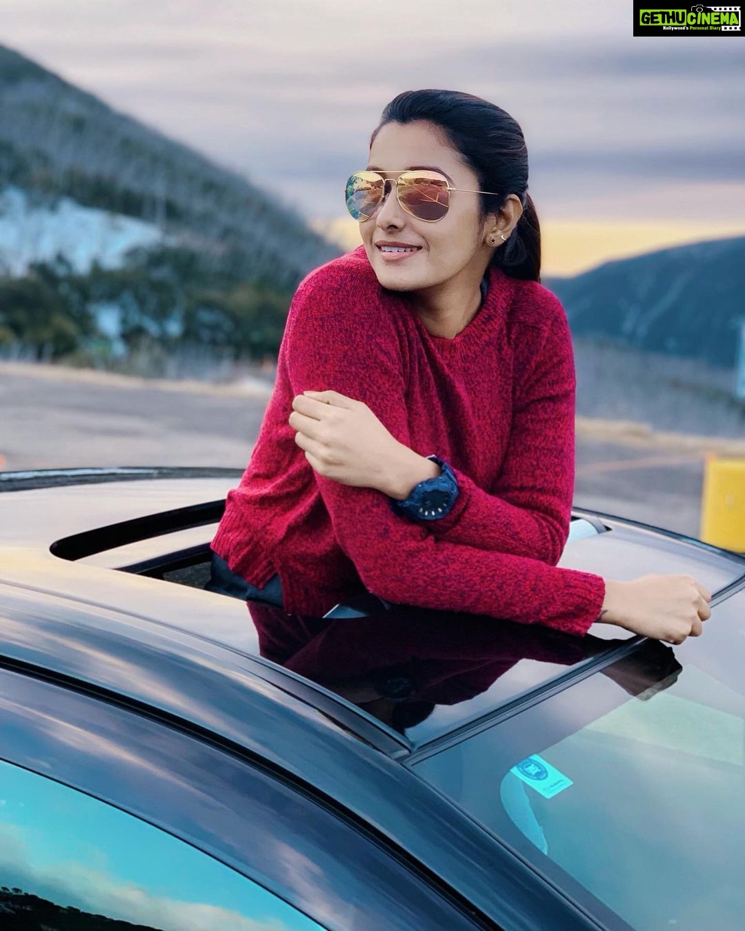 Priya Bhavani Shankar Instagram - Forever that girl who gets excited when the sky is in pretty colours ☺️ Falls Creek