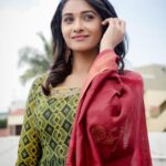 Priya Bhavani Shankar Instagram - When there are so many beautiful reasons ❤️ @nandhitharamesh you are a darling for providing me with what I need And how I need 🤗 @merasalofficial @kiransaphotography thanks dude 🤗