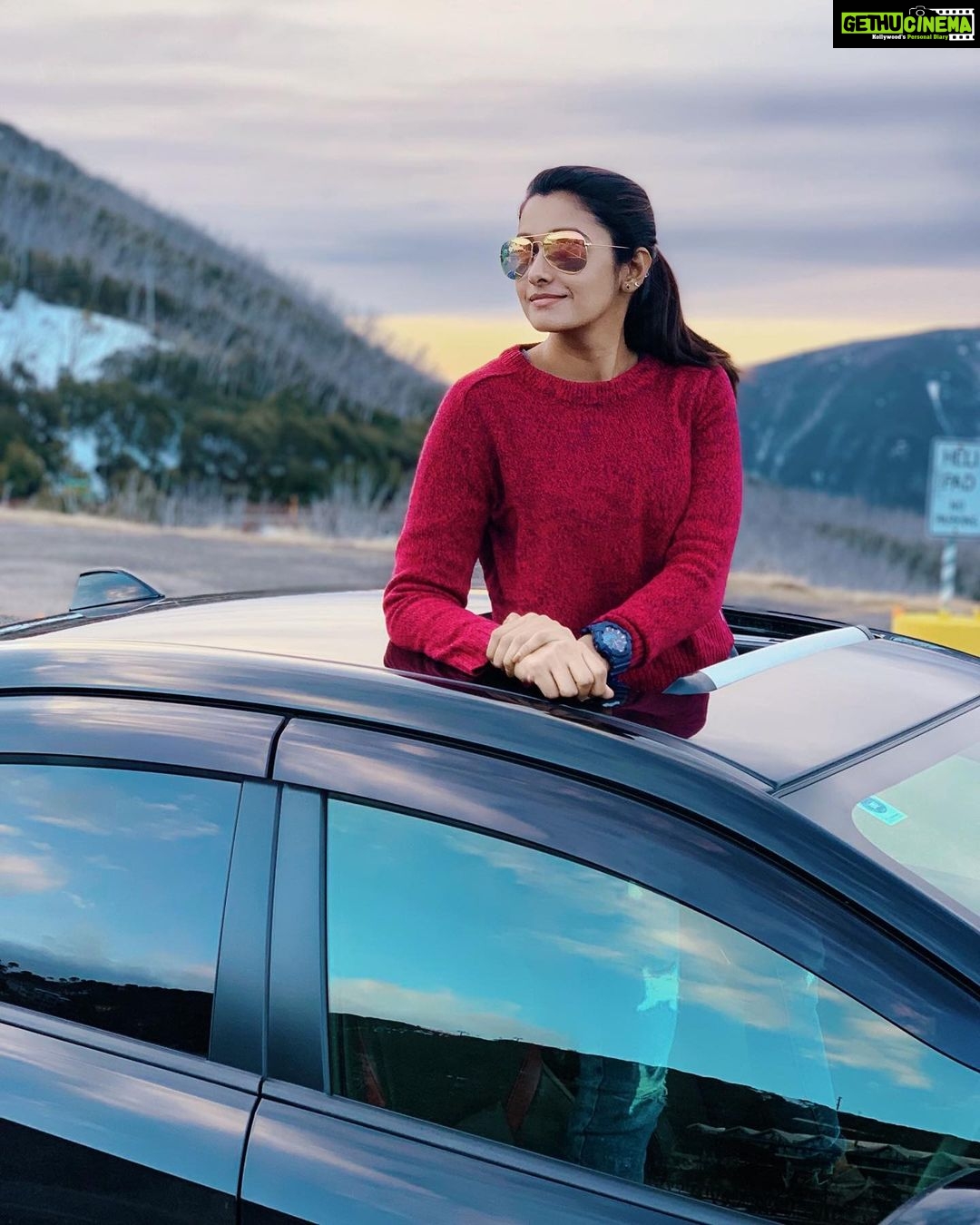Priya Bhavani Shankar Instagram - Forever that girl who gets excited when the sky is in pretty colours ☺️ Falls Creek