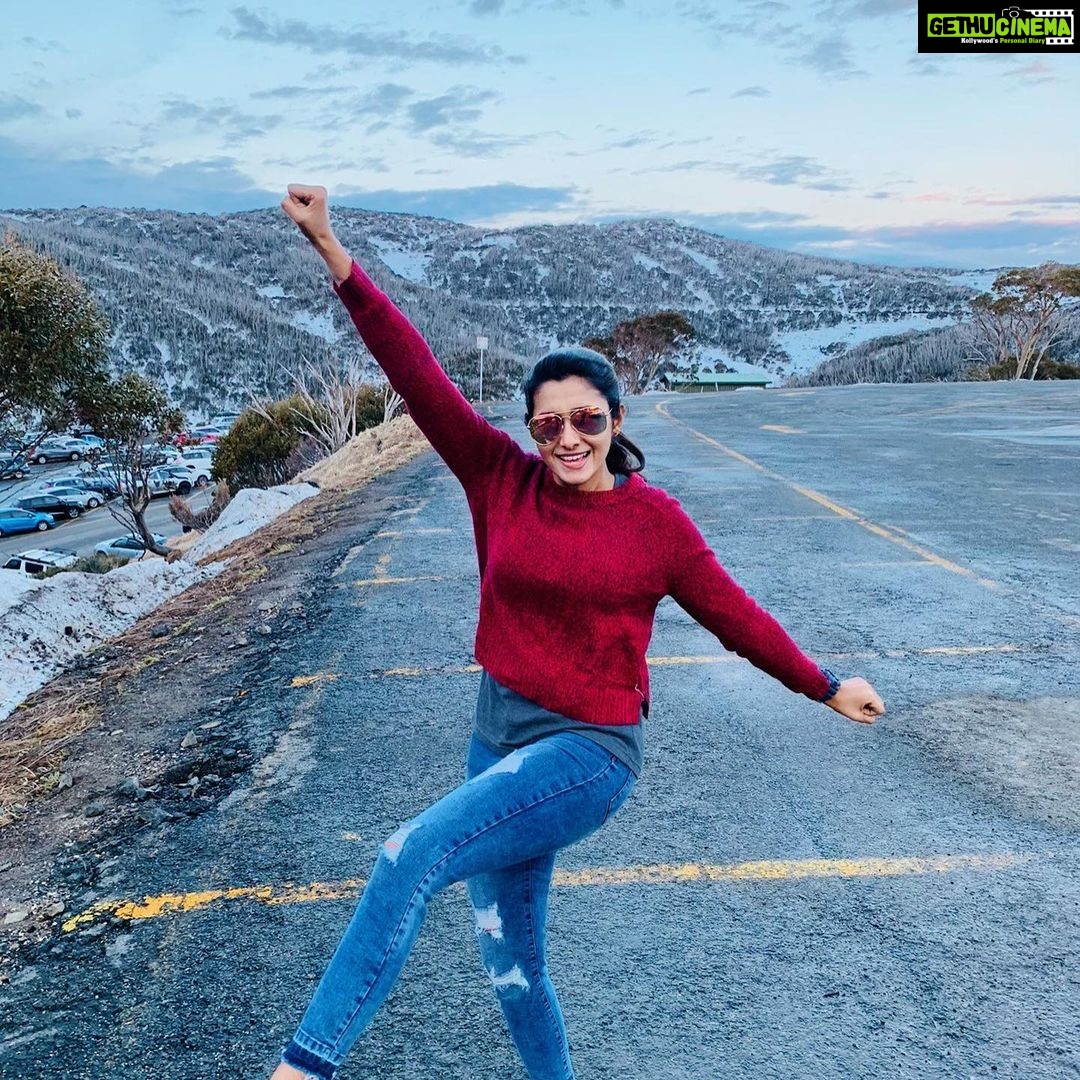 Priya Bhavani Shankar Instagram - Chasing sunrises and sunsets ❤️