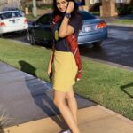 Priya Bhavani Shankar Instagram – A very good morning for a very happy and a very busy working day for me that this is☺️ can’t stop grinning today 🙈 can’t wait for the beginning of beginnings😊