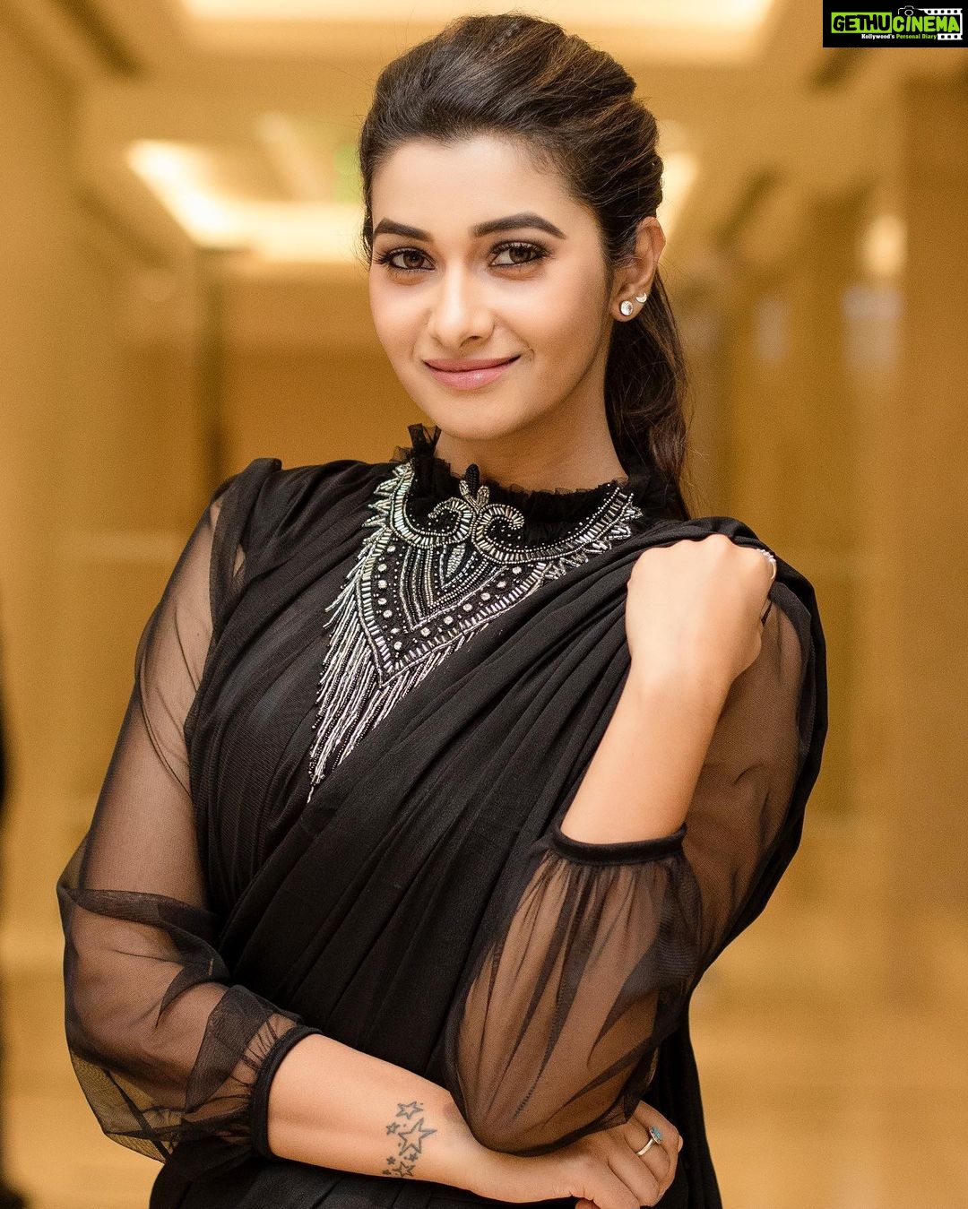 Priya Bhavani Shankar Instagram - Thanks for the evening @provoke_lifestyle and for the recognition as best promising actor! @ashwin.thiyagarajan you are nothing but love🖤 PC @kiransaphotography #provoke