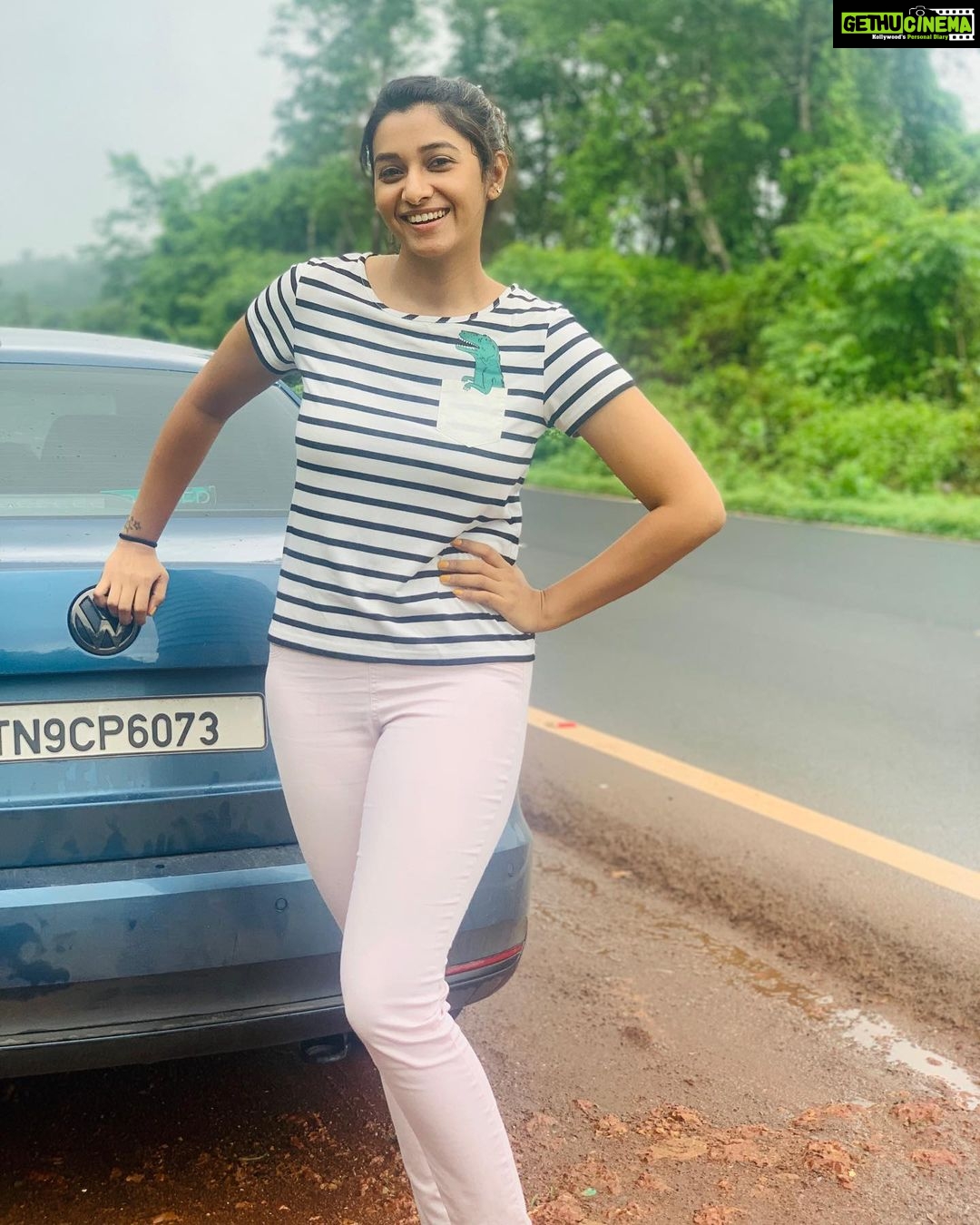 Priya Bhavani Shankar Instagram - Time is precious, waste it wisely ☺️ #vacationdoneright #untilnexttime