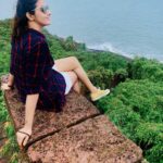 Priya Bhavani Shankar Instagram – World is very beautiful with so much love around ❤️ @rajvel.rs let’s give it to @arshadh_az for once 🤗 #friends #quickplan #letsdogoa #loveyouguys❤️ thanks for being there through everything🤗 Aguada, Goa, India