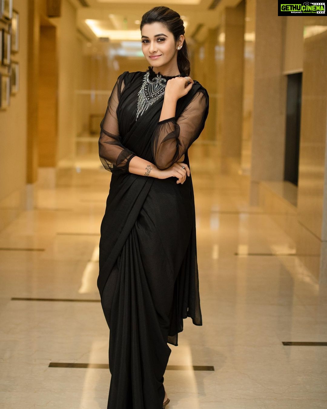 Priya Bhavani Shankar Instagram - Thanks for the evening @provoke_lifestyle and for the recognition as best promising actor! @ashwin.thiyagarajan you are nothing but love🖤 PC @kiransaphotography #provoke