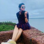 Priya Bhavani Shankar Instagram – World is very beautiful with so much love around ❤️ @rajvel.rs let’s give it to @arshadh_az for once 🤗 #friends #quickplan #letsdogoa #loveyouguys❤️ thanks for being there through everything🤗 Aguada, Goa, India