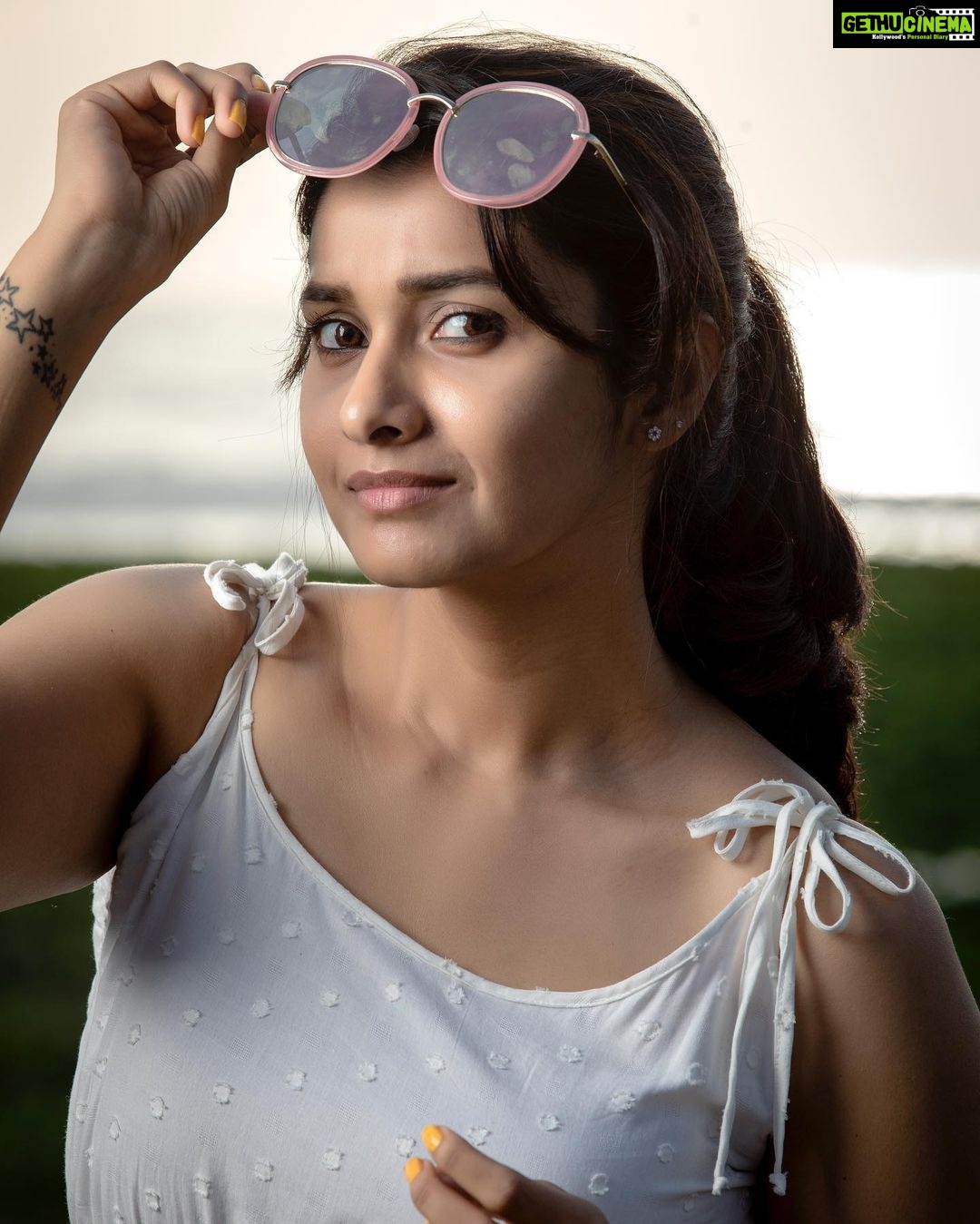 Priya Bhavani Shankar Instagram - Betrayal is the hardest pill to swallow but knowing the betrayer is a Win. Best thing you can do to yourself is keep your head straight and walk away from the situation. PC @kiransaphotography 🤗 #bestrevengeisnorevenge