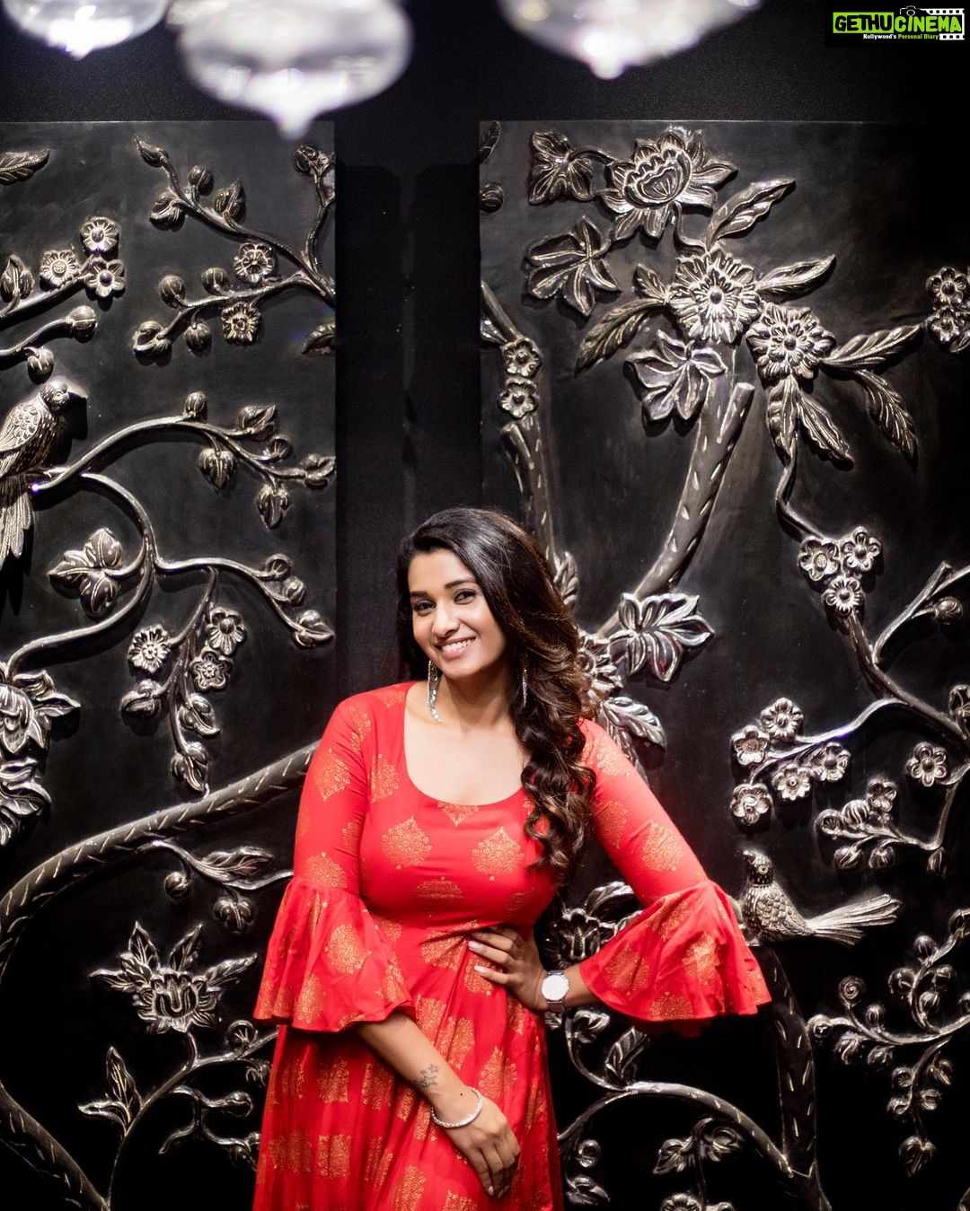 Priya Bhavani Shankar Instagram - We are elated as a team for the positiveness and love we are receiving for ‘MONSTER’ check your nearest screen for ‘THE’ monster. Wearing @tamarachennai ❤️ clicked by @kiransaphotography at @hamsa_chennai