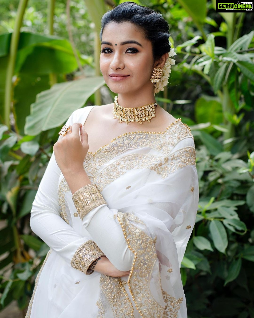 Priya Bhavani Shankar Instagram - Look out together and designed with lots of patience by @anjushankarofficial 😍 Jewelery - @rimliboutique Makeup - @perfektmakeover Photographer - @kiransaphotography thank you guys 😊