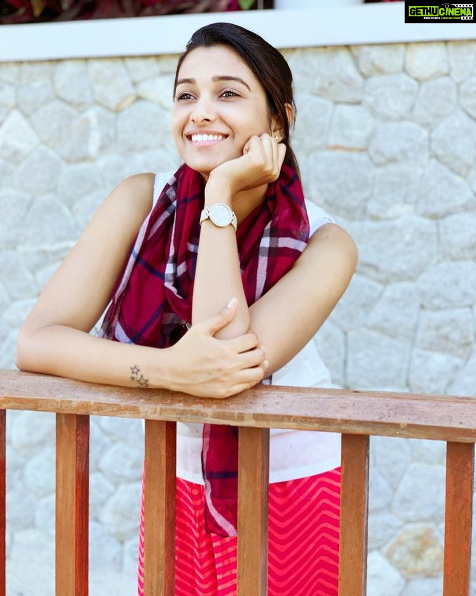 Priya Bhavani Shankar Instagram - Keep changing the destination 😊 #wanderlust #traveldiaries2019 Krabi, Thailand