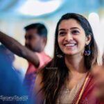 Priya Bhavani Shankar Instagram - Bumped into this pic! I made it to 4 different weddings that particular morning so am not sure which couple made me look this happy for them 😀 all the four weddings were of love struck close to heart couples and it was so beautiful to see them take a life officially together from that point. Love is beautiful and 2 families coming together in a wedding is more beautiful! Thanks to the one who clicked me amidst that. I look happily beautiful 🤗