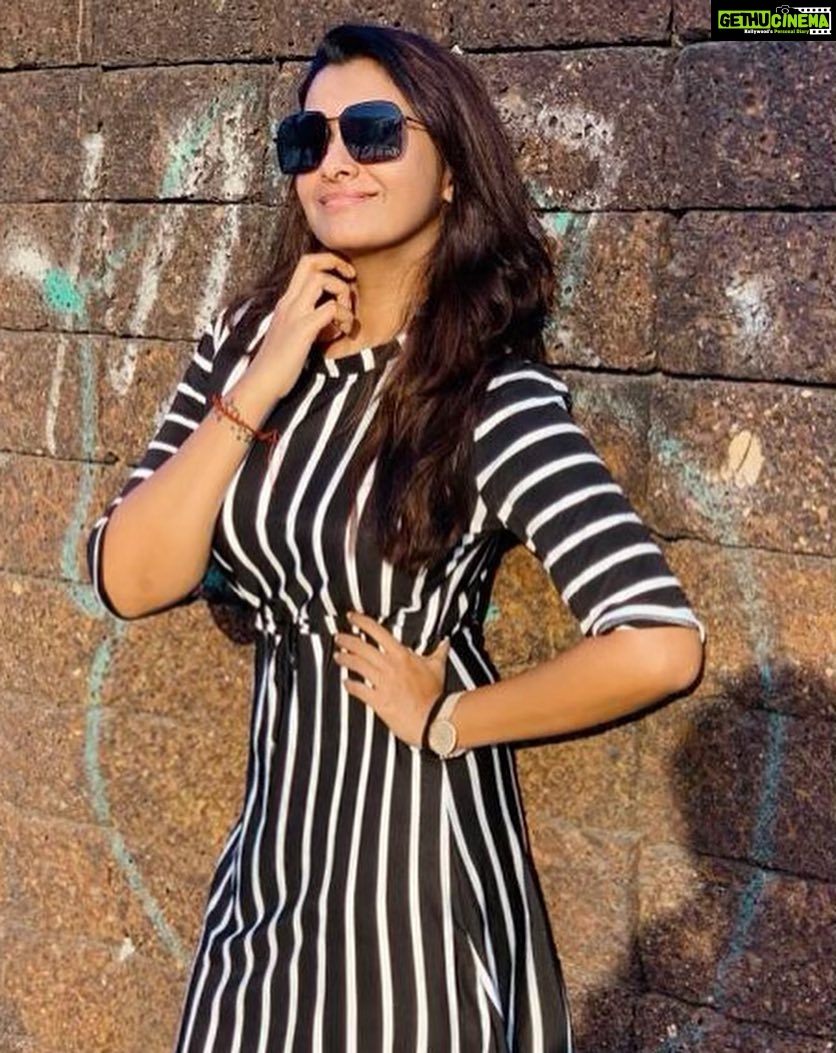 Priya Bhavani Shankar Instagram - Be the odd! Go out and have fun 🧟♀️