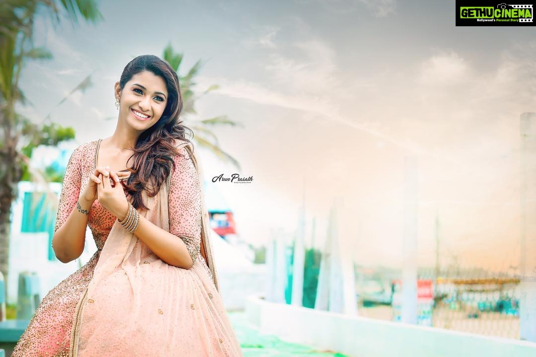 Priya Bhavani Shankar Instagram - Let’s celebrate our freedom with more responsibility and kindness towards each other! Happy Independence Day! Outfit from @fatiz_bridal_emporio 😊Styling&H&MU @perfektmakeover 😊 @arunprasath_photography thank you for the click 😊