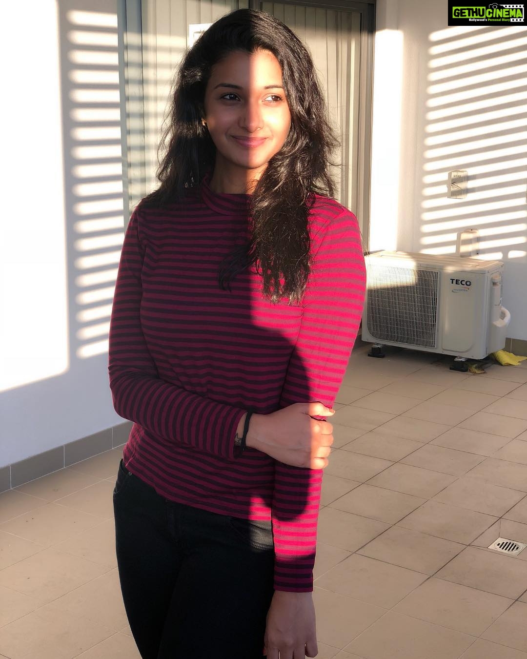 Priya Bhavani Shankar Instagram - Good morning sunshine🌞 atlast this pic is seeing the light #stalledupgallery😊 #postingafterawhile