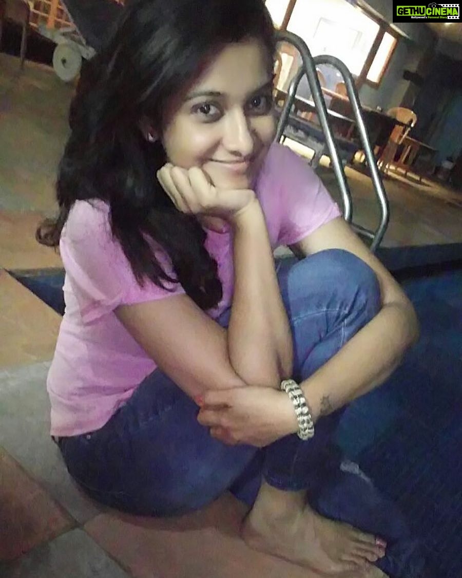 Priya Bhavani Shankar Instagram - After Monday blues there comes a happy Tuesday 🙂 #facepalms