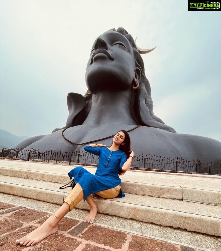 Priya Varrier Instagram - ✨🧿 Adiyogi Shiva statue