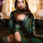 Priya Varrier Instagram - “The beauty you see in me is a reflection of you.” ~Rumi🍃 Outfit @mrunalinirao Earrings @sheetalzaveribyvithaldas Stylist @manogna_gollapudi Photographer @adrin_sequeira