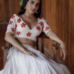 Priya Varrier Instagram - 🌺 Stylist : @asaniya_nazrin Photography : @jeesjohnphotography MUAH : @samson_lei Outfit : @poornimaindrajith Jewellery : @francisalukkas Location : @kondai_lip_resort Costume assistant : @ashwathy_sethunath