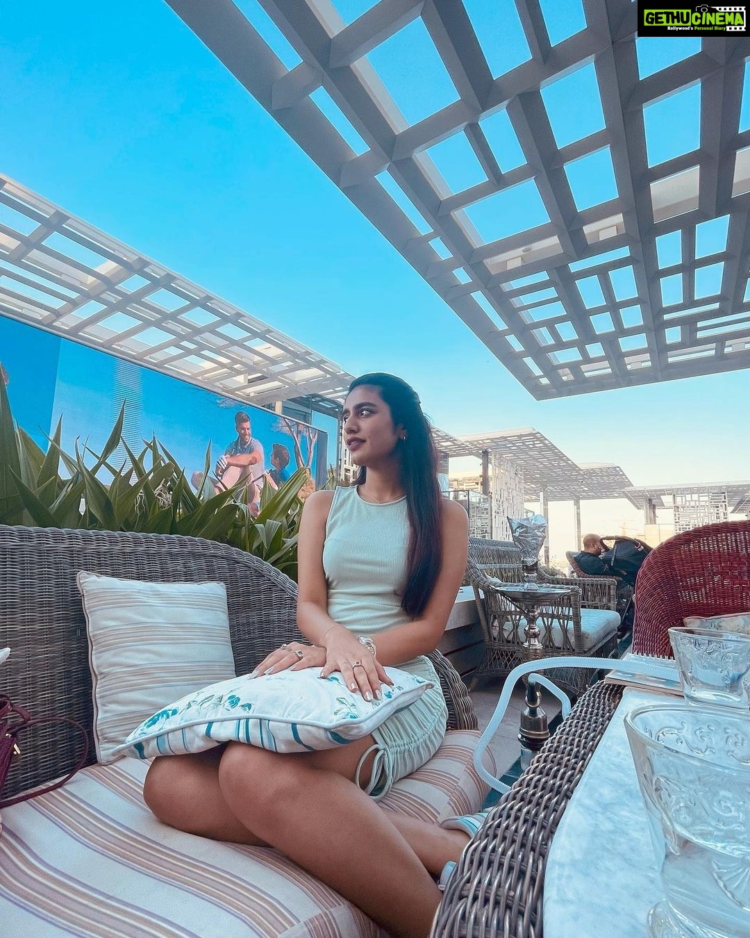 Priya Varrier Instagram - π¦ππ§Ώπ₯π Almouj Marina - the Wave, Muscat.