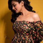 Priyamani Instagram – Life goes by too quickly ..so laugh , love and try new things ..Forgive , forget and don’t hold grudges…
Choose to be HAPPY 

Dress : @rajarani_couture 
Managed by : @pr4ucommunications 
Styling: @mehekshetty ❤️❤️❤️
HMU: @pradeep_makeup @shobhahawale 
Personal assistant: @kakarla.p 
#etv #dheekingsvsqueens #dontmissout‼️ #behappy #loveyourself