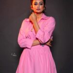 Priyamani Instagram - In a world full of trends ….I want to remain a classic Dress : @zara Styling: @mehekshetty ❤️❤️ Pictures: @v_capturesphotography HMU : @pradeep_makeup @shobhahawale Personal assistant : @kakarla.p #etv #kingsvsqueens #loveyourself #dontmissout‼️