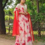 Priyamani Instagram - Be strong but not rude Be kind but not weak Be humble not timid Be proud but not arrogant Outfit : @rivaajclothing Managed by : @viralmantra Earrings: @kultureposh Styling: @mehekshetty ❤️❤️❤️ Pictures : @v_capturesphotography Makeup: @pradeep_makeup Hairstylist: @shobhahawale Personal assistant: @kakarla.p #etv #dheekingsvsqueens #loveyourself #lovemyjob