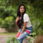 Priyamani Instagram - I am not here to fit in with the world …. I am here to make my own 😎 Tshirt : @onlyindia Jeans : @urbanic_official Styling: @mehekshetty 👼👼👼❤️❤️❤️ Pictures: @v_capturesphotography Makeup: @pradeep_makeup Hairstylist: @shobhahawale Personal assistant : @kakarla.p #etv #dheekingsvsqueens 👸🏻🤴 #lovemyjob