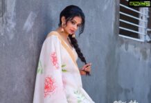Priyamani Instagram - Don’t be afraid to fail ….. be afraid not to try …… Dress : @turmerikofficial PR agency : @entertainmenttleo9 Styling : @mehekshetty ❤️❤️ 📸: @ravi_cross_clickx @v_capturesphotography MUH : @pradeep_makeup @shobhahawale Personal assistant : @kakarla.p #etv #dhee14dancingicon #actorslife #lovemyjob