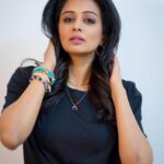 Priyamani Instagram – Strength doesn’t come from what you can do …it comes from overcoming the things you once thought you couldn’t…❤️❤️❤️❤️

Top… @zara 
Jeans … @urbanic_in 
Stylist.. @mehekshetty ❤️❤️❤️❤️🙏🏻🙏🏻🙏🏻
Pictures … @ravi_cross_clickx  @v_capturesphotography 
MUH … @pradeep_makeup  @shobhahawale 
Personal assistant… @kakarla.p 
#etv #dheekingsvsqueens #semifinal #dontmissit