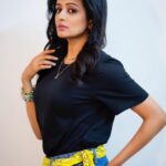 Priyamani Instagram – Strength doesn’t come from what you can do …it comes from overcoming the things you once thought you couldn’t…❤️❤️❤️❤️

Top… @zara 
Jeans … @urbanic_in 
Stylist.. @mehekshetty ❤️❤️❤️❤️🙏🏻🙏🏻🙏🏻
Pictures … @ravi_cross_clickx  @v_capturesphotography 
MUH … @pradeep_makeup  @shobhahawale 
Personal assistant… @kakarla.p 
#etv #dheekingsvsqueens #semifinal #dontmissit