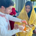 Priyanka Chopra Instagram - या देवी सर्वभूतेषु लक्ष्मी रूपेण संस्थिता। नमस्तस्यै नमस्तस्यै नमस्तस्यै नमो नमः With the blessings of Goddess Mahalakshmi we invite Her grace and abundance into our home. Happy Diwali 🪔 📸 @maneeshkgoyal Los Angeles, California